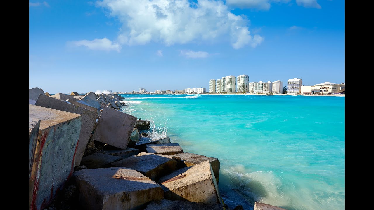 Rompe Olas Playa Forum Cancún México