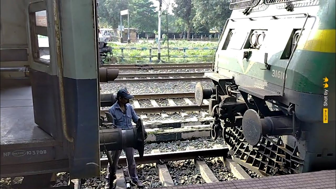 ट्रेन का इंजन कैसे जोड़ा जाता हैं|How to coupling train engine with coach|Ch vlogs