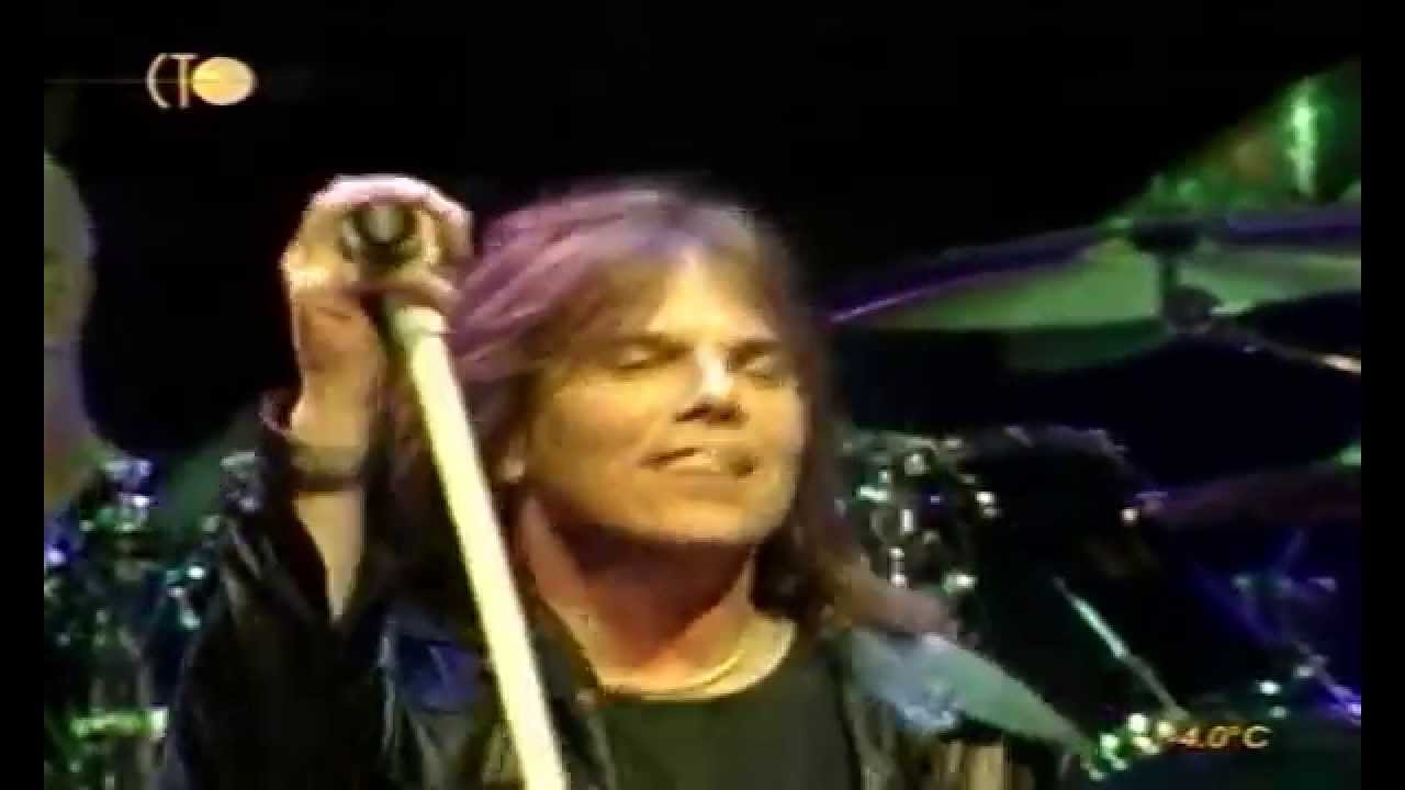 Europe - Mic solo & Sign of the Times ( Live In Sn. Petersburg , Russia 2005 )