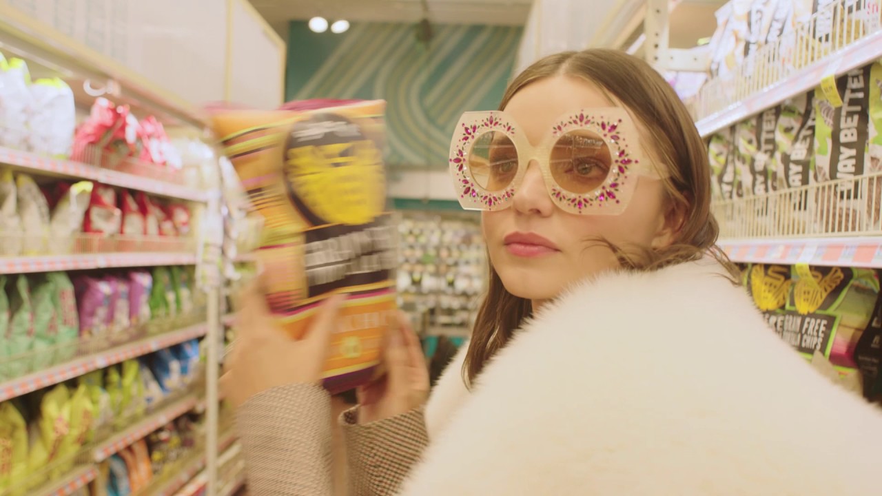 Miranda Kerr - Vogue 24 Hours with Supermodel Miranda Kerr [June 2017]