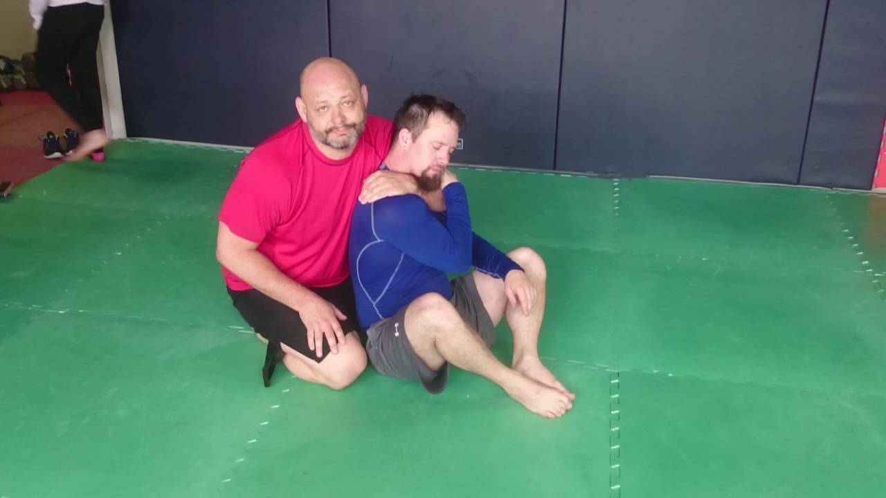 Kneebar From Back Control