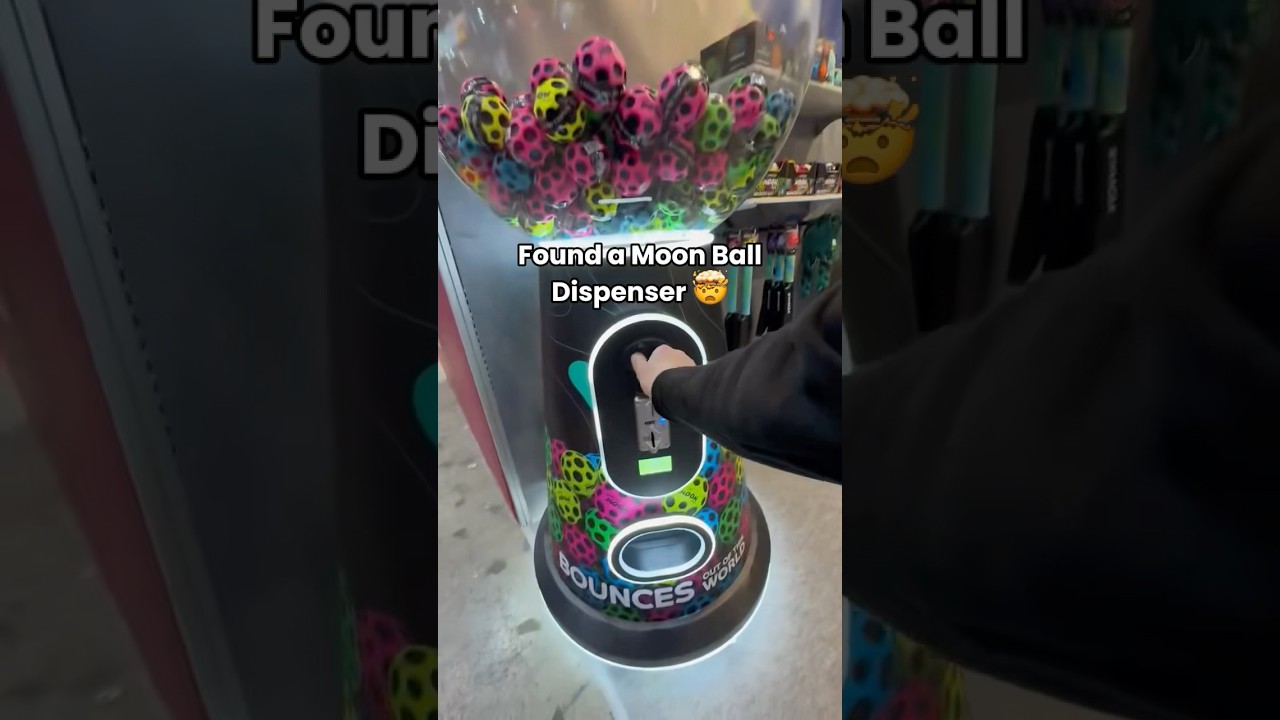 Petition to put these on every street corner 👇#moonball #bouncyball #dispenser #funtoys #mindblown