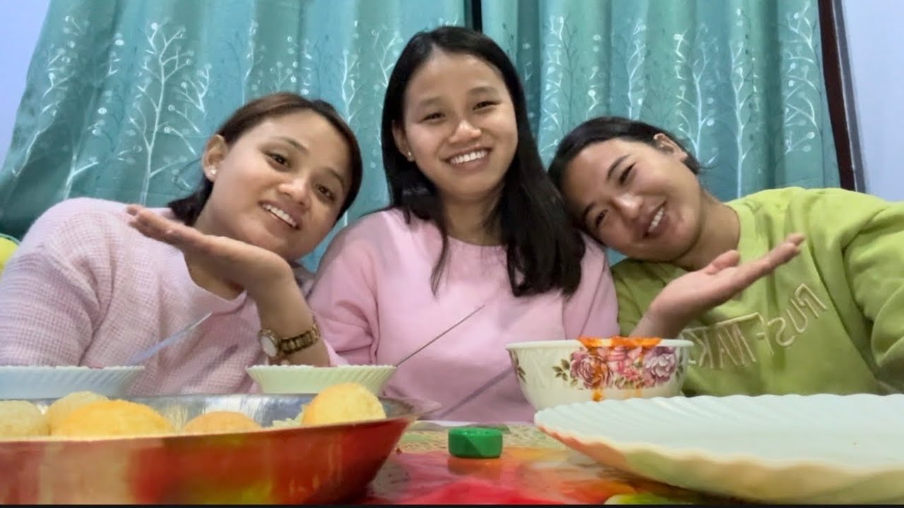 We are back again with our new mukbang  / momo &panipuri❤️