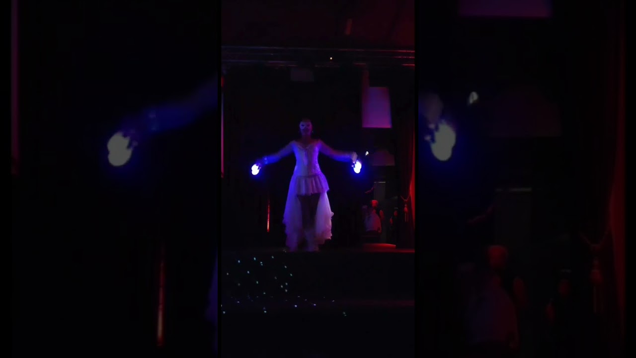 Lichtperformance @ Burlesque Stammtisch 🌟 13.12.2024 🌟