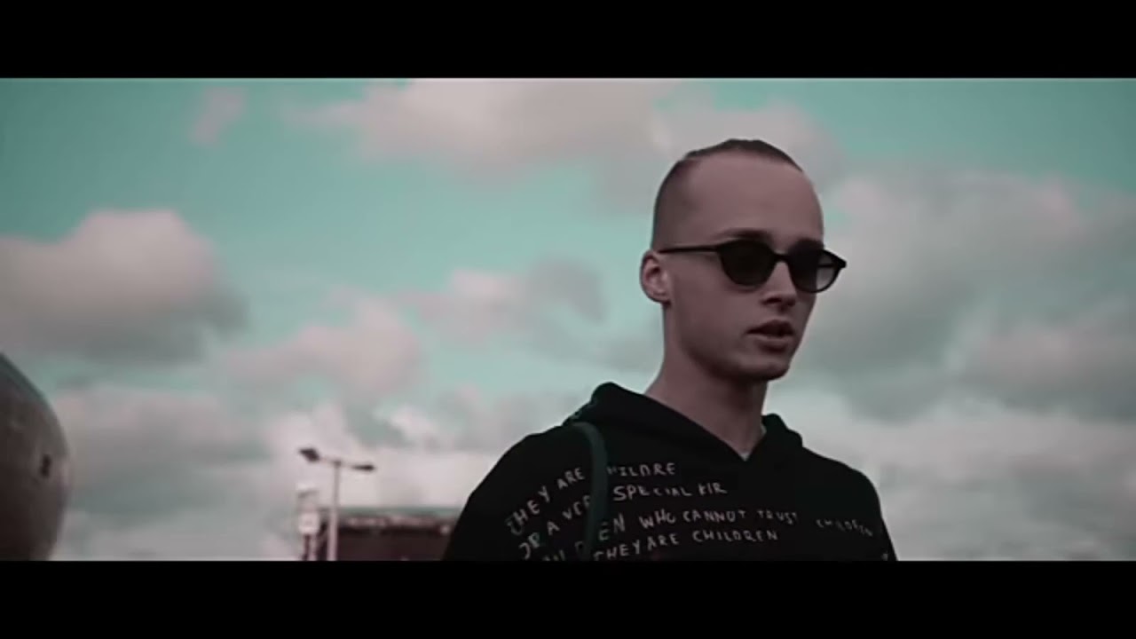 Tymek kłapią gębą