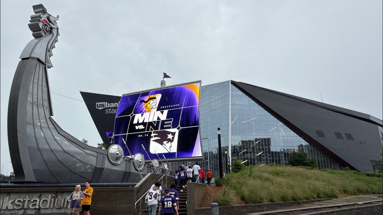 U.S. Bank Stadium: Delta Sky 360 Club - Minnesota Vikings Game Day Fan Experience (8/16/25)