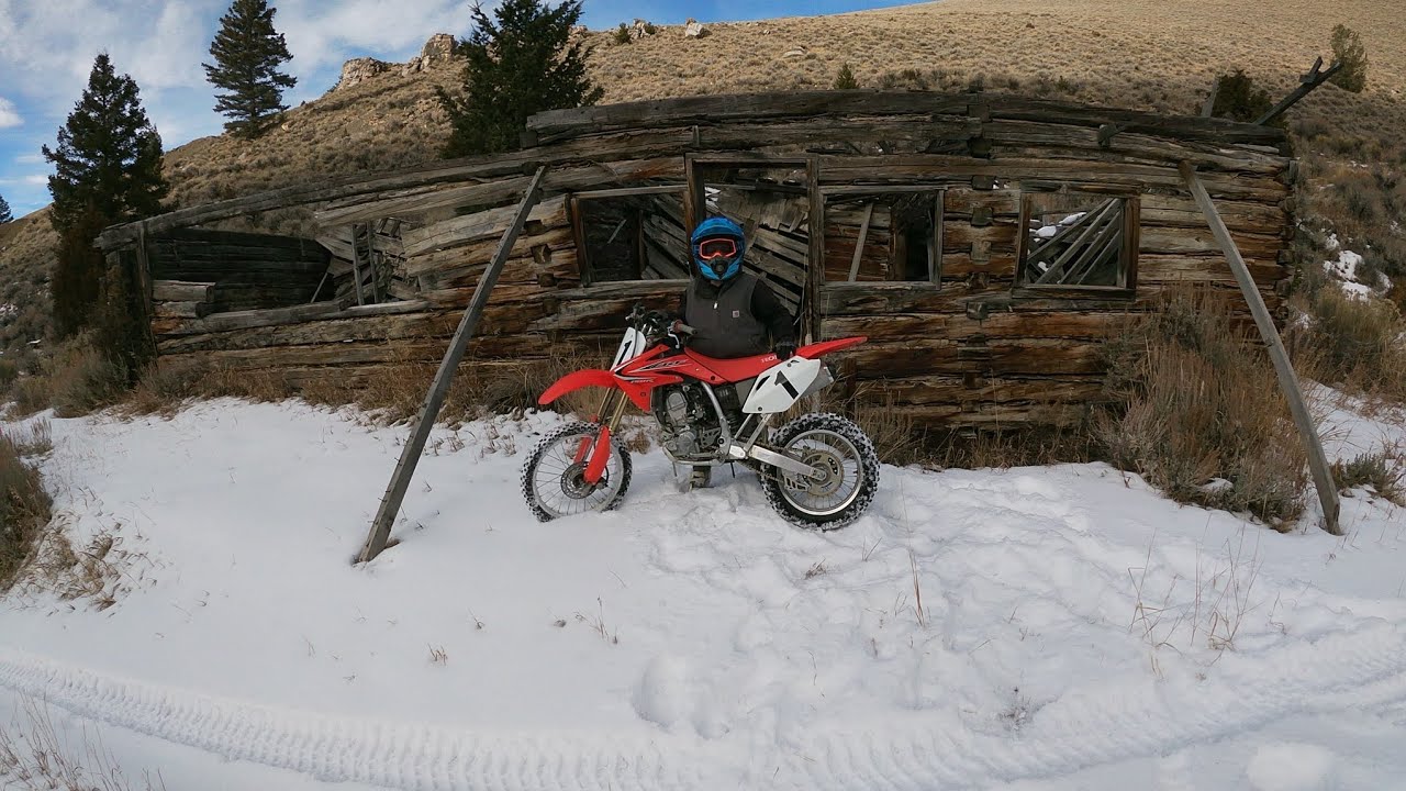 Finding an abandoned homestead on my dirtbike 