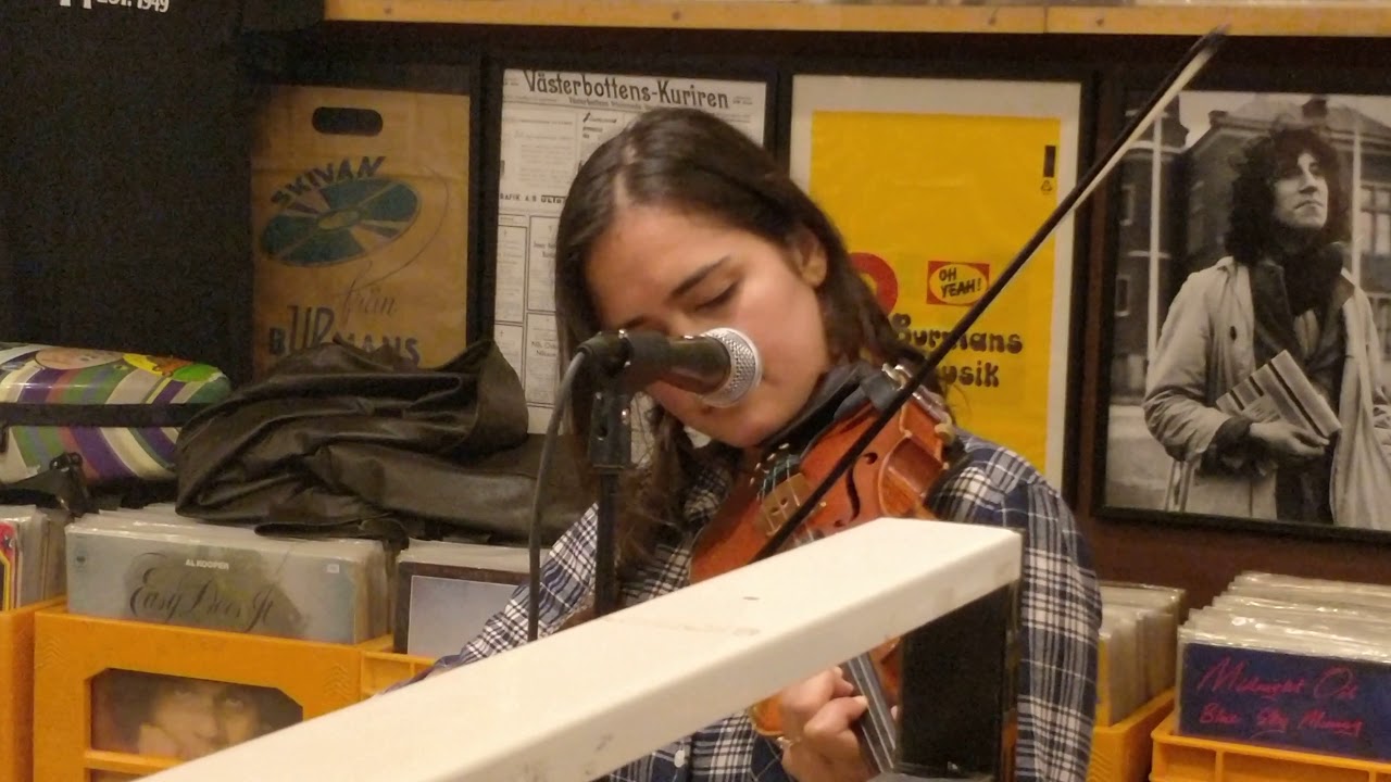 Phoebe Hunt - Just For Tonight, at Burmans Musik