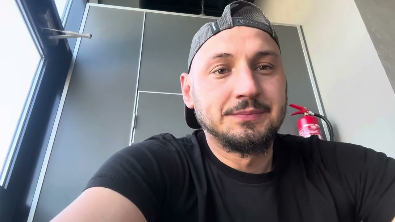 Nunucu1 Scania v8 Viață de tirist 🤪🚨🚨🚨￼￼