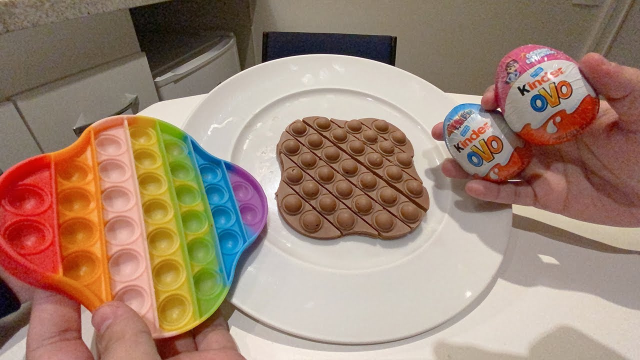 FIZ UM POP IT COM MUITOS KINDER OVOS DERRETIDOS!!! (deu certo?)