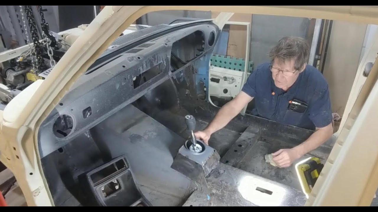 Mk2 Ford Escort RS2000 Restoration Video 20