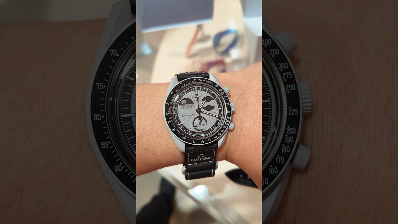 MoonSwatch 