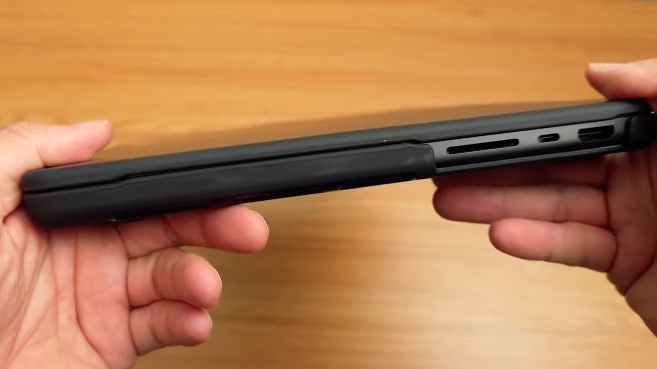 Чехол BlueSwan для MacBook Pro 14