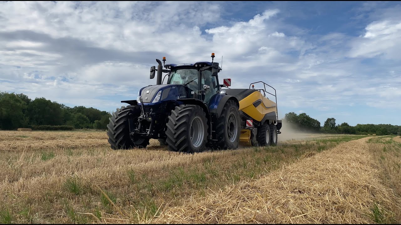 Pressage 2022 avec le tout nouveau New Holland T7.315 HD et sa nouvelle presse New Holland BB 1290
