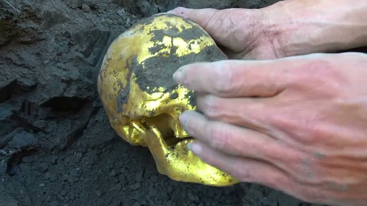 One Hour Lost Treasure Hunt in the Underground Cities of Ancient Rome