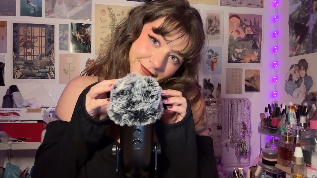 ASMR reading r/aita (soft spoken, mouth sounds)