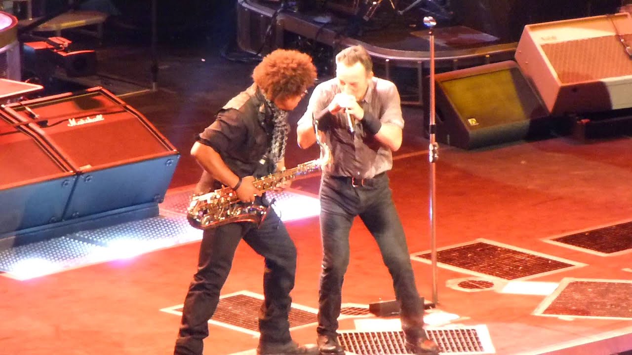 Bruce Springsteen - The Promised Land, Hungry Heart - Leeds Arena 24th July 2013
