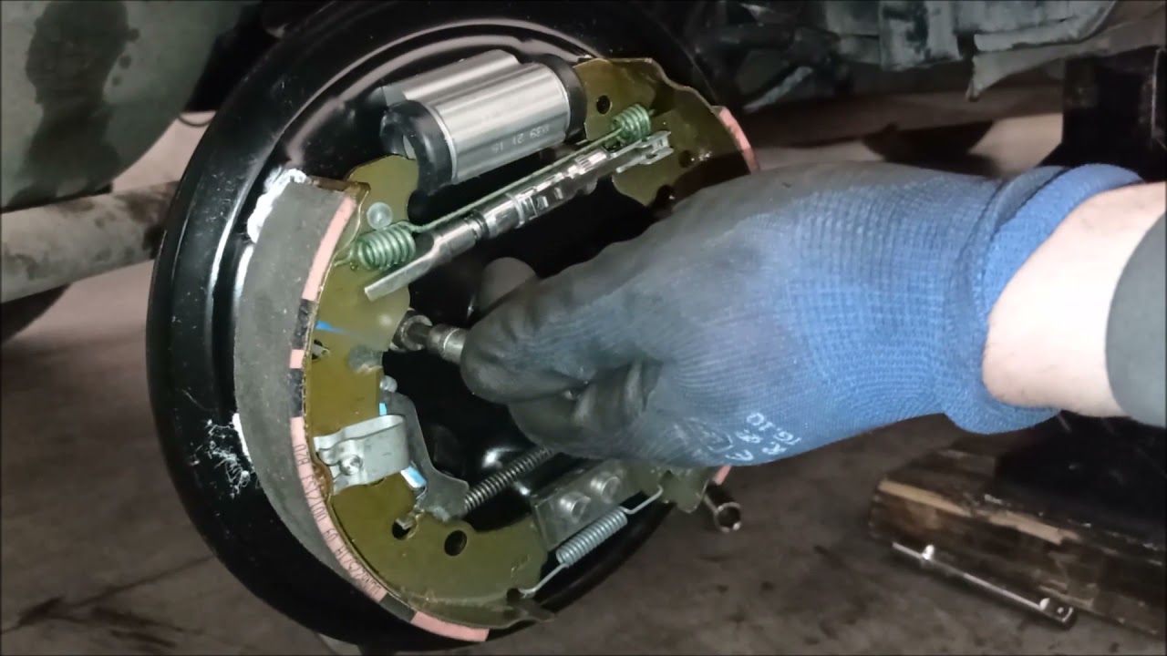 sostituzione freni posteriori Fiat Panda 169 dal 2003 al 2010
