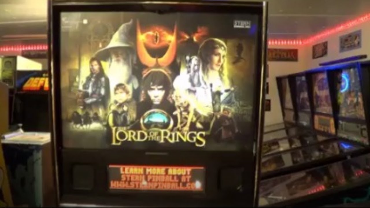 LORD OF THE RINGS PINBALL MACHINE - BY STERN 2003