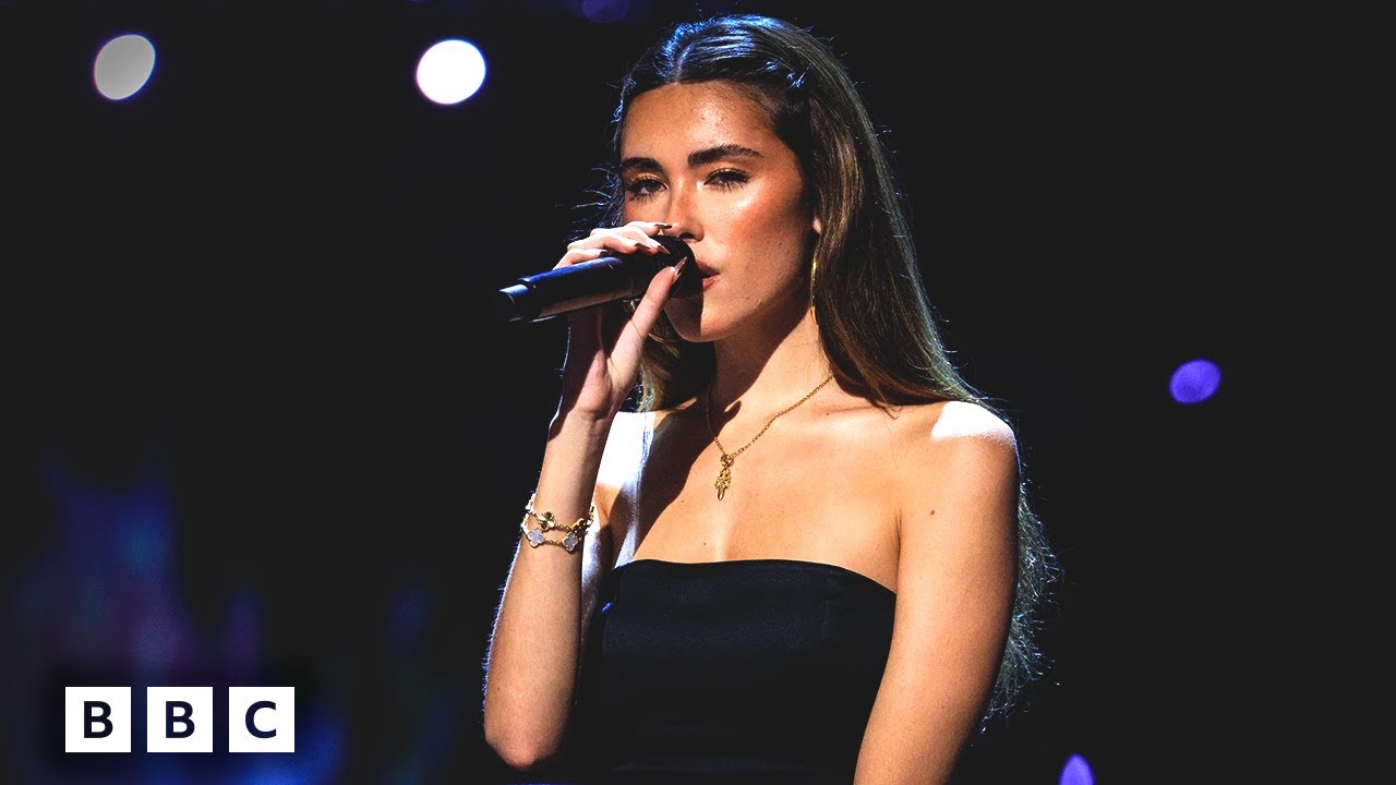 Madison Beer performs her hit 'Showed Me' in the Strictly Ballroom ✨ | Strictly Come Dancing - BBC