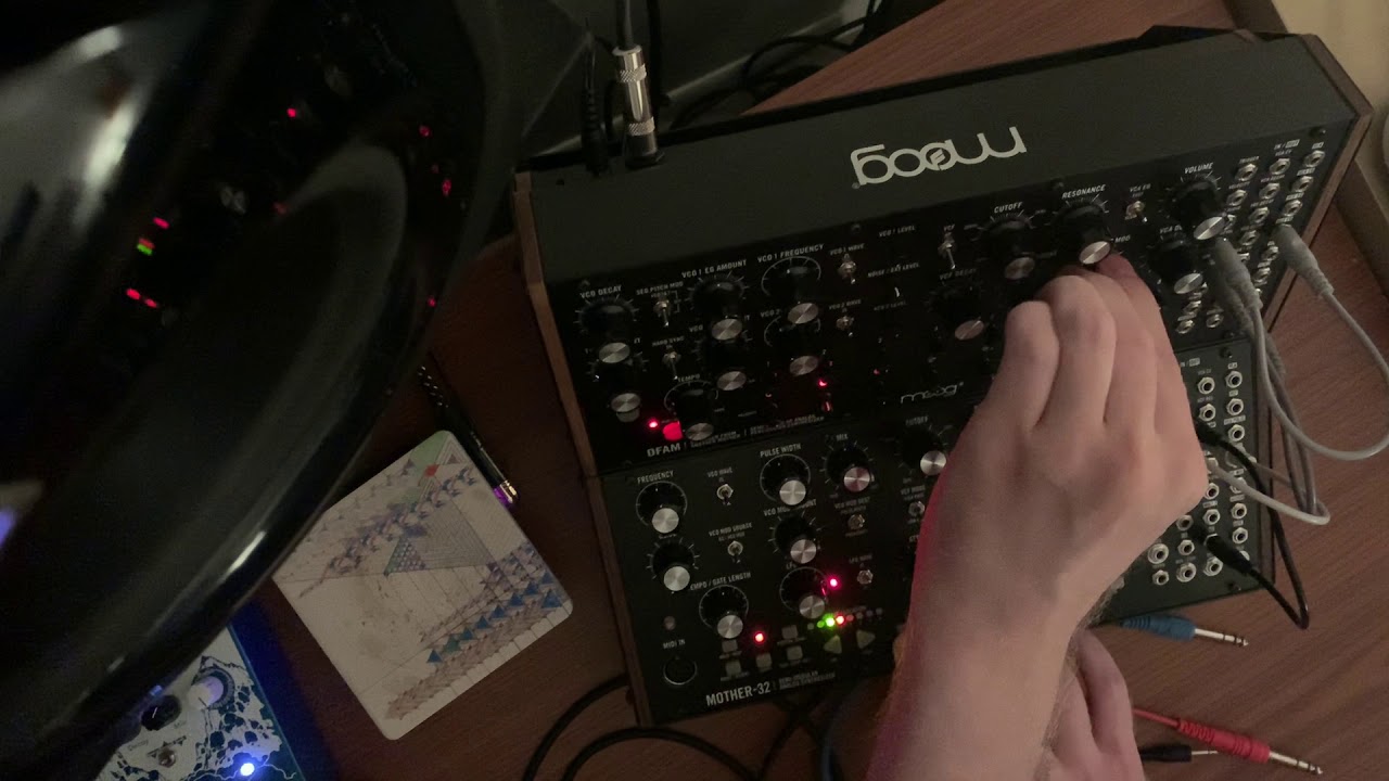Moog DFAM + Moog Mother 32 live jam