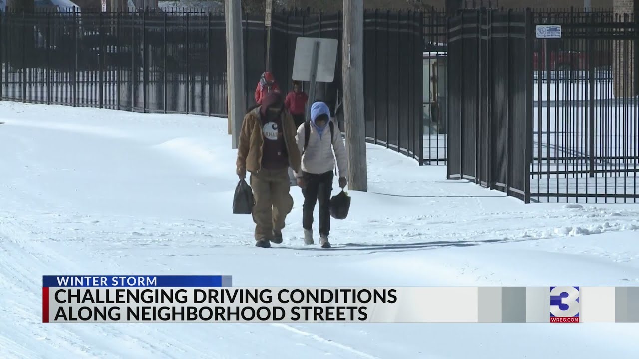 Memphis residents walk instead of driving on icy streets