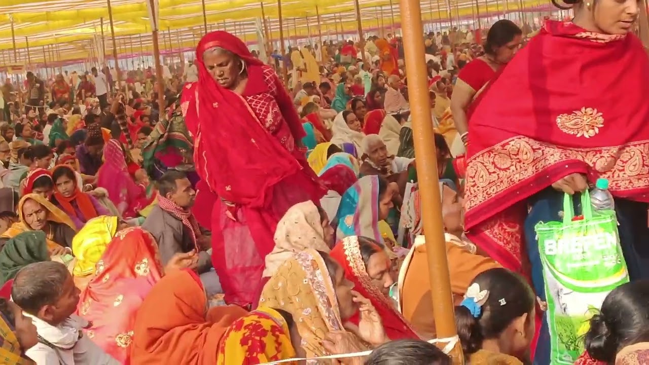 अखिल भारतीय सन्तमत सत्संग  धरहरा में पुज्य स्वामी स्वरूपानंद जी महाराज 