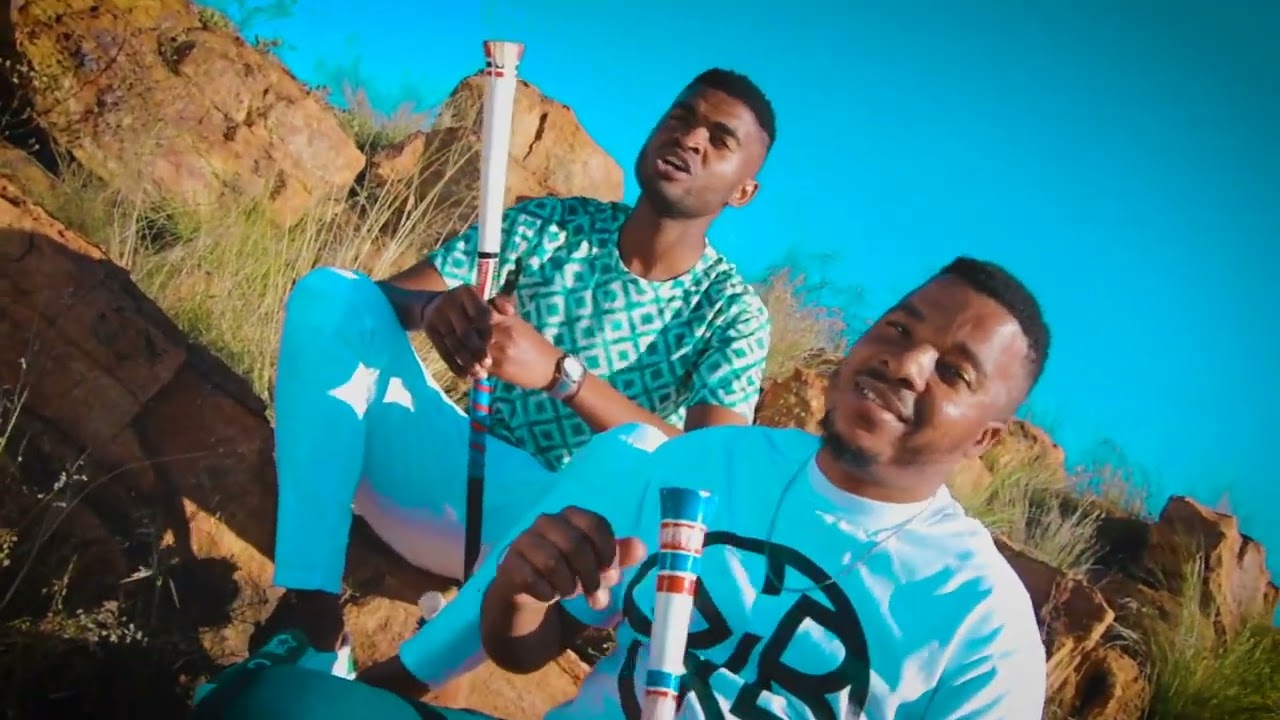 uMfoka Otho_Udliwa yini Feat. Mnikezwa (official video)