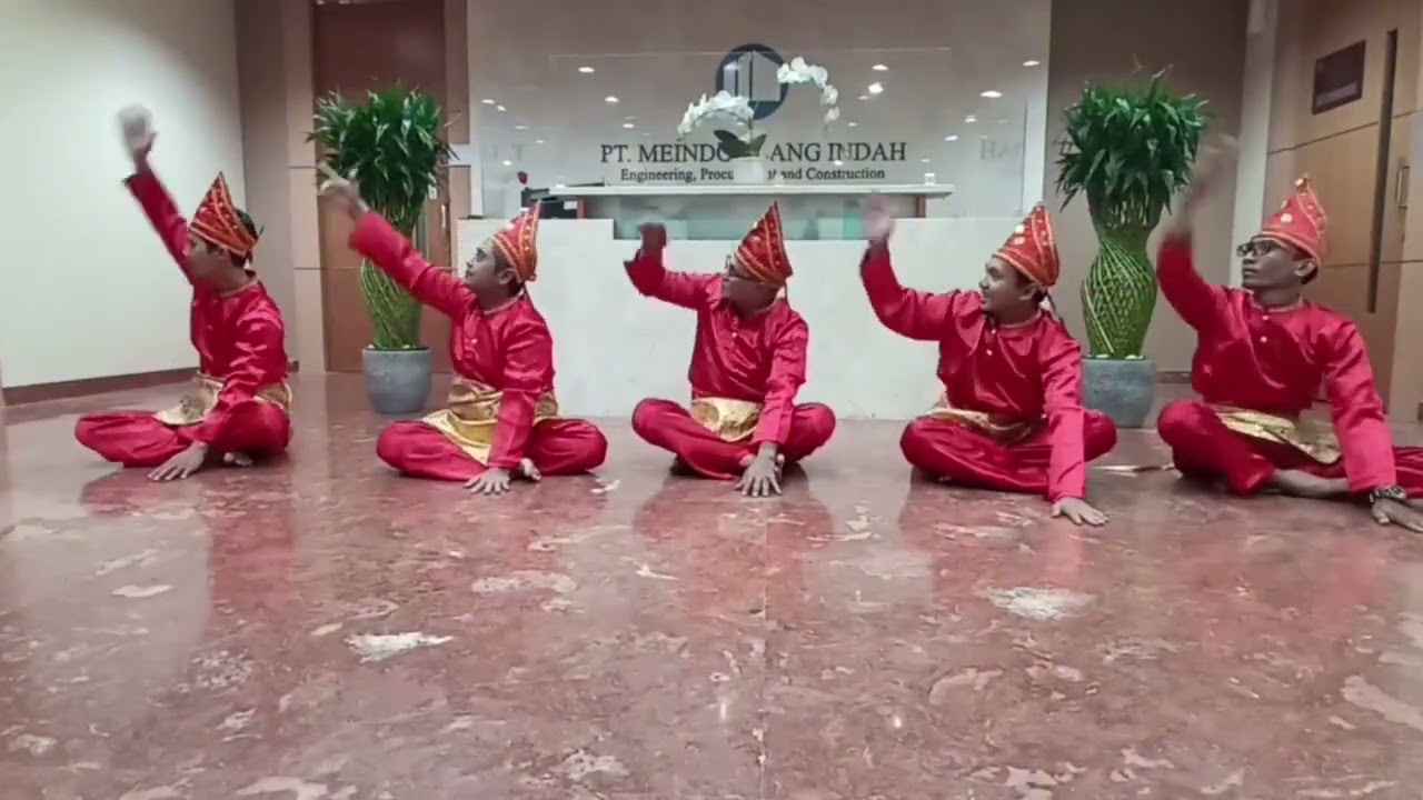 Tari Indang Badinding. By Paryoto Group