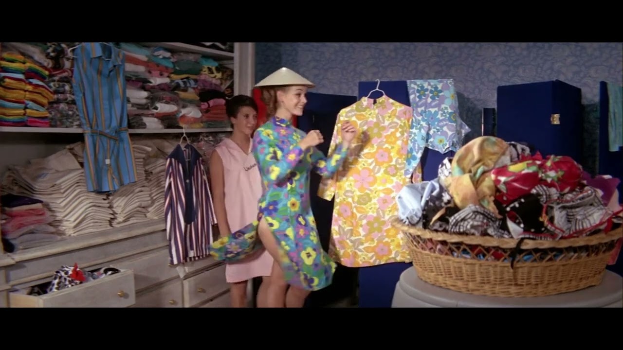 Le Gendarme de Saint Tropez (1964) // La fille du gendarme