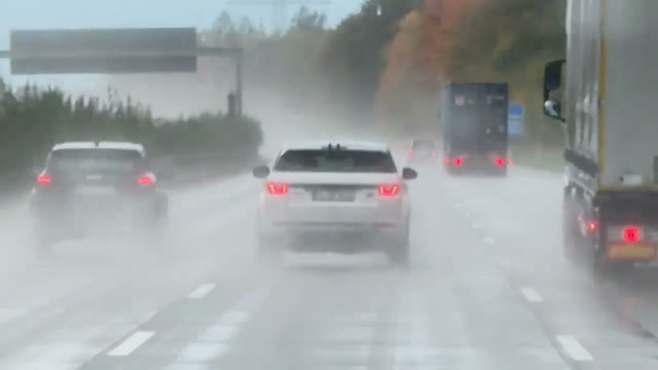 9. December 2025 Hamburgs Autobahnen im Regen mit Musik