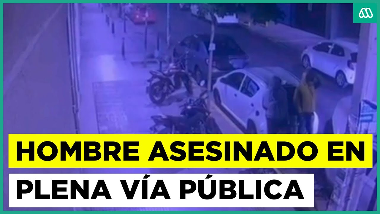Un muerto y un herido deja balacera en Estación Central: Estaban arreglando un auto en la calle