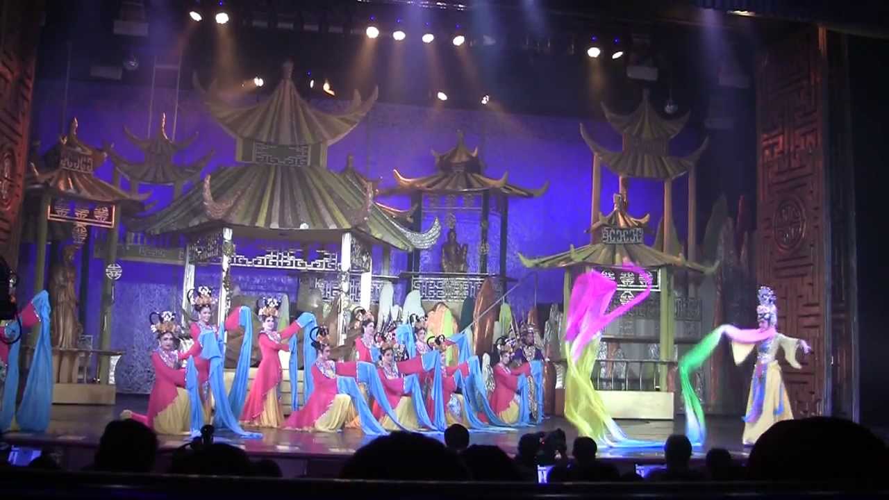 TIFFANY'S Pattaya Miss International Queen 2013 Pt.04 