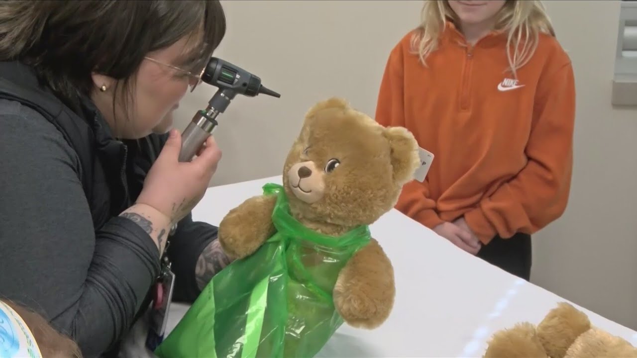 Hospital in Spencer, IA Holds 'Teddy Bear Clinic'