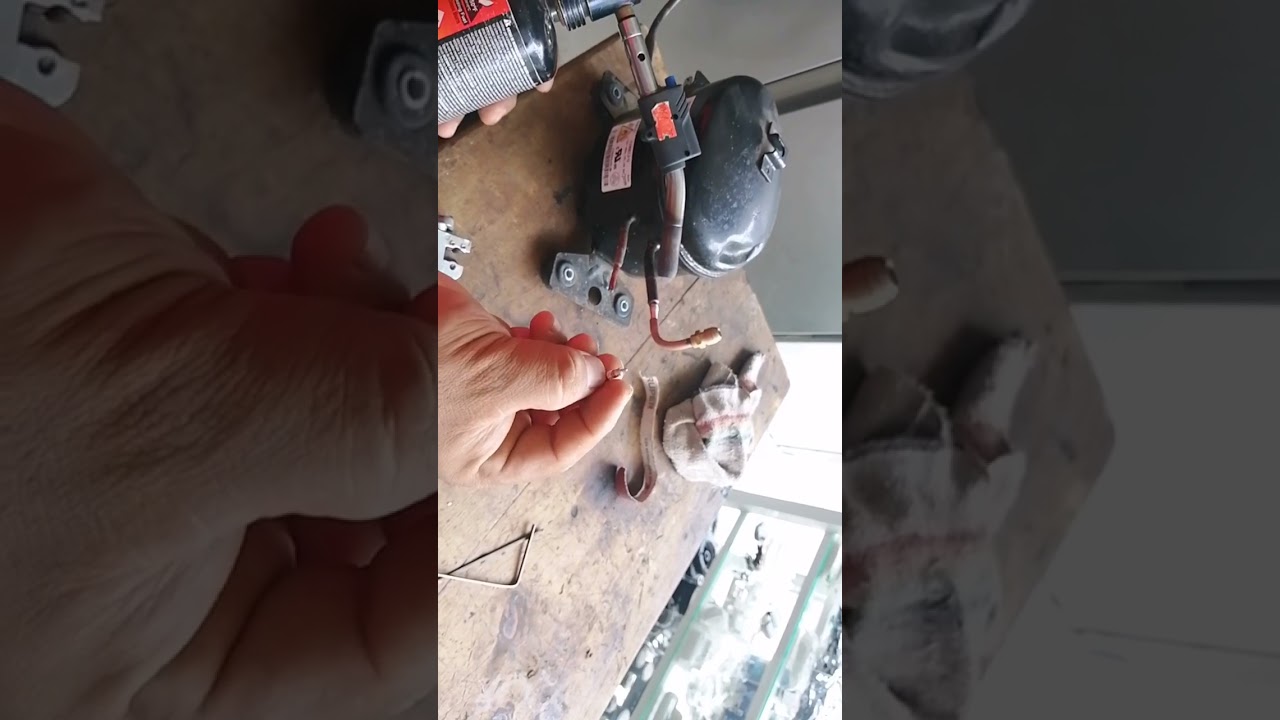 REPARACIÓN DE REFRIGERADOR R600A cambio de condensador y cambio de aceite al compresor.