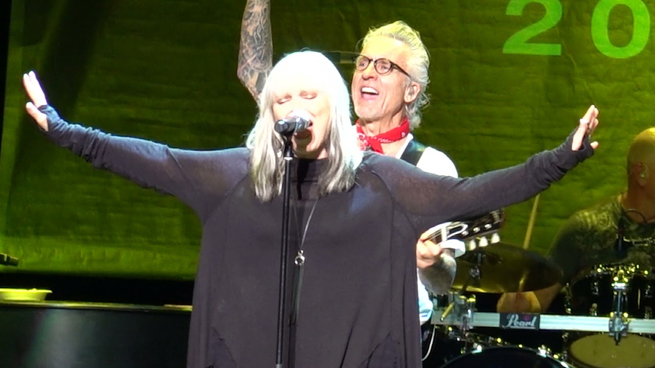 Pat Benatar Live 2021 🡆 Everybody Lay Down 🡄 Oct 25 ⬘ Sugarland, TX