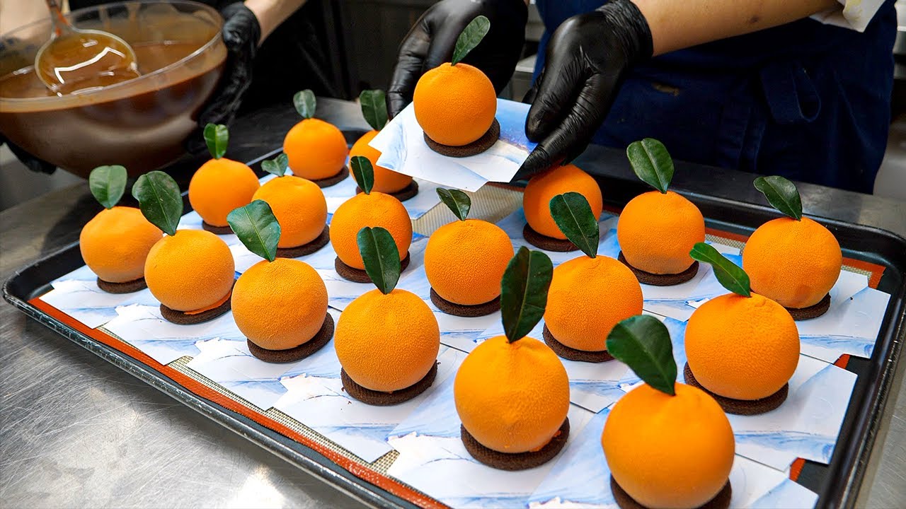 싱크로율 100%?! 디저트 장인의 오렌지 무스케이크 만들기 Amazing process!! Orange Mousse Cake Making - Korean street food
