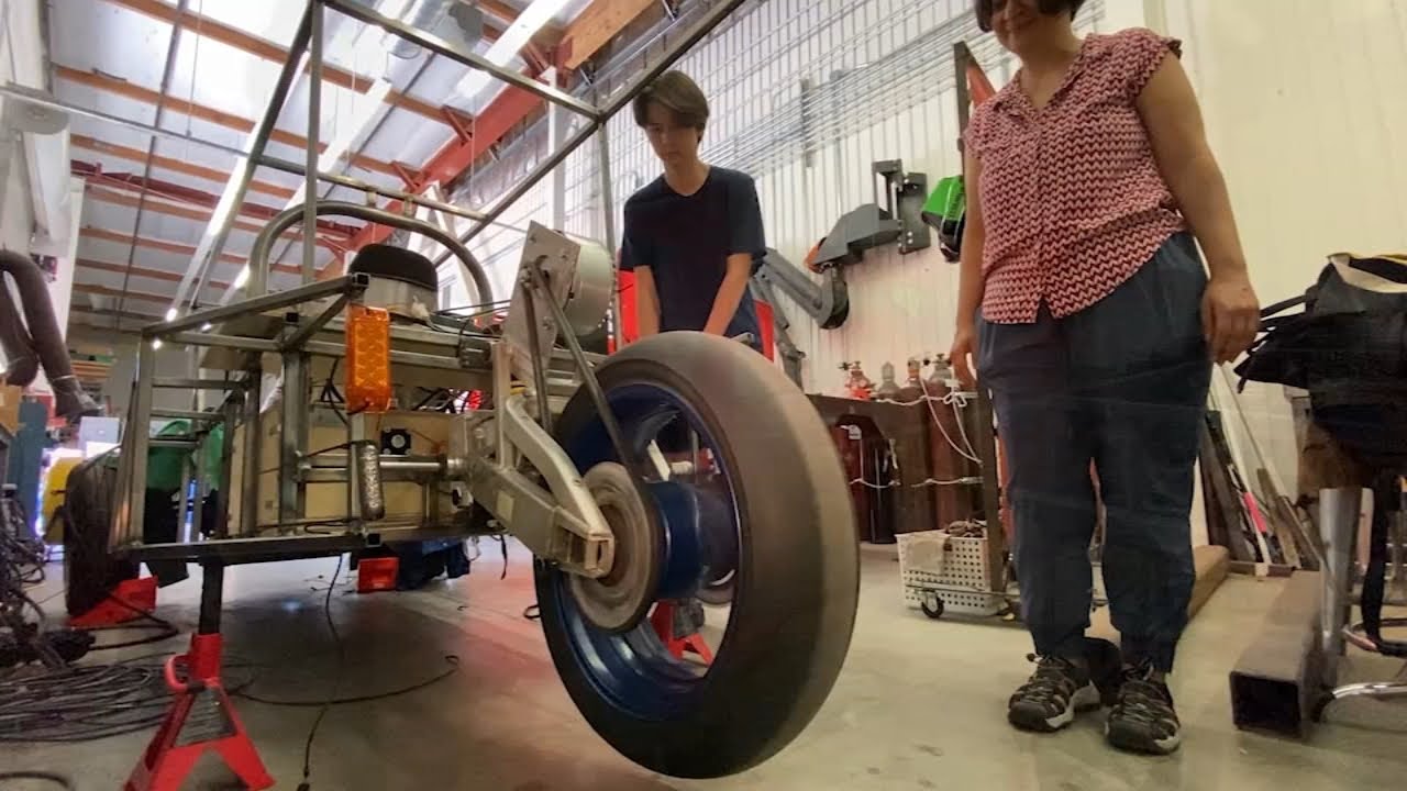 Palo Alto High School students develop, build fully solar-powered vehicle