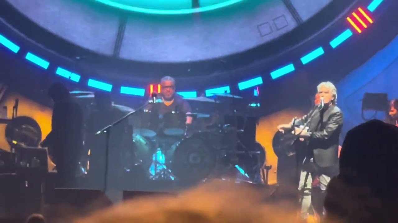 Jeff Lynne’s ELO “Steppin’ Out” & Band intros live at Acrisure Arena in Palm Desert, CA Aug 24, 2024