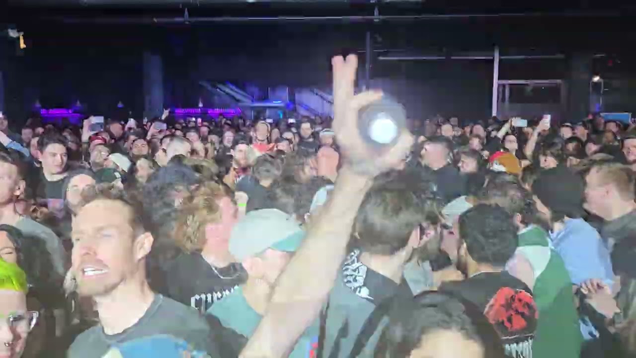 Currents -  So Alone (Live)