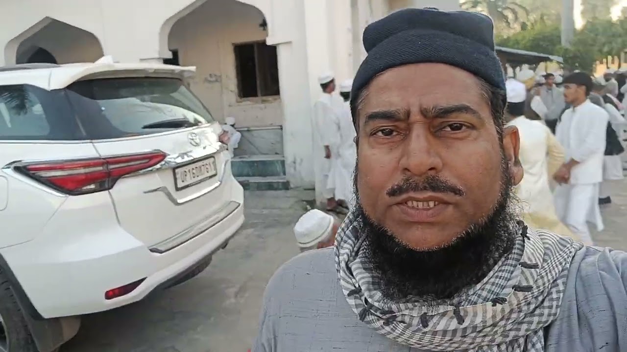 JAMIA MAHMUDYA MERATH ME HAZRI IMAM QADIM SADAR JAMIA QARI SHAMSUL HODA APNE SHAGIRD KI FARAGAT IFTA