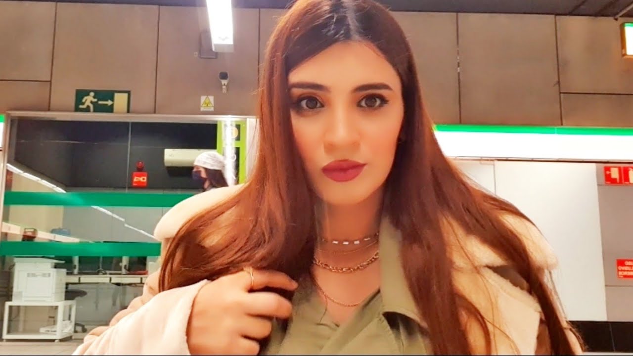 Vlog : زدت فالوزن فنهار واحد 🤫 بقيت تابعة كرشي 🤰 / City wok malaga #españa