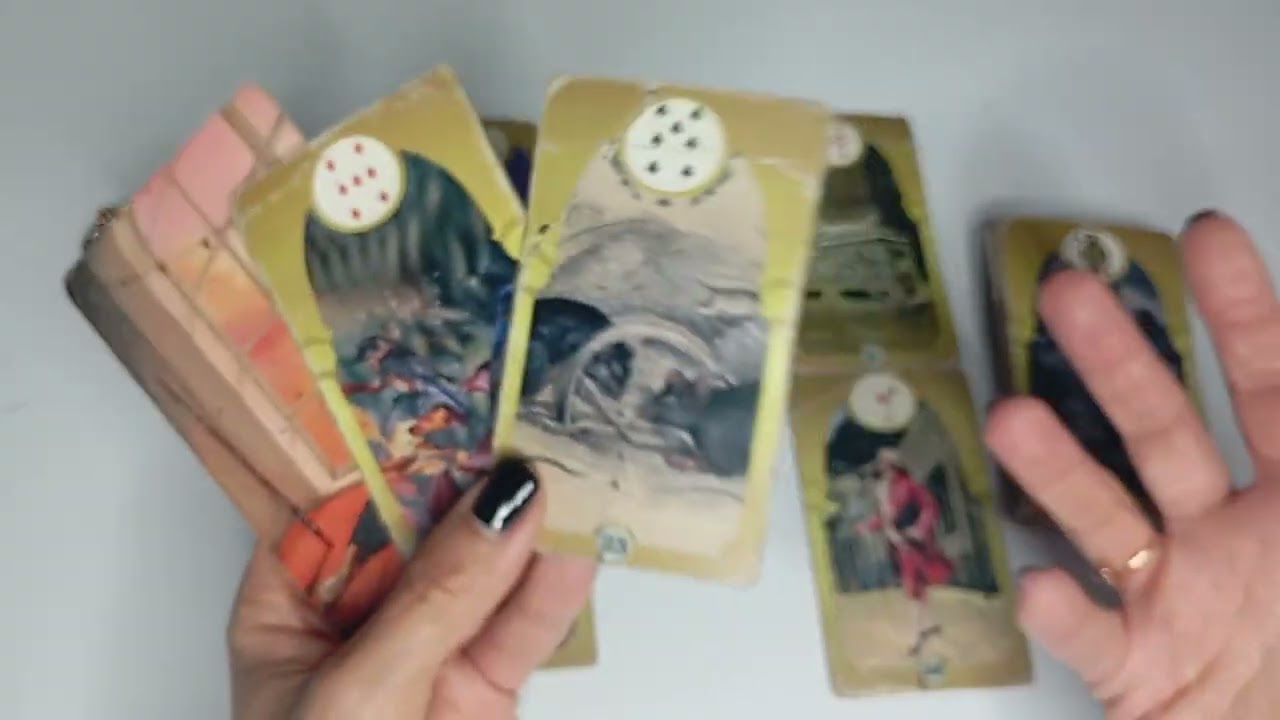 🔮🔑Algo IMPEDE ele/a de fazer o que tem de fazer...🤔 Coração DIVIDIDO 💔...TAROT 🙏