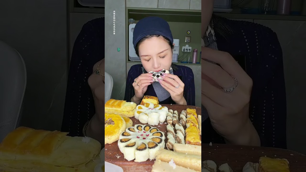 Ancient Yili Delicacies: Egg Yolk & Jujube Flower Pastries & Lava Cake