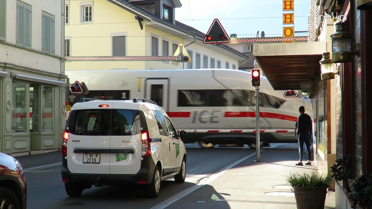 Railroad Crossing - Interlaken (CH) - Bahnübergang Marktgasse , Passage à niveau
