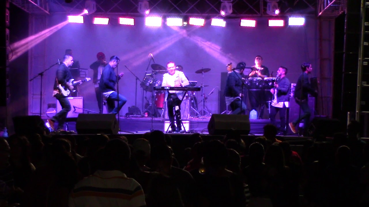 Marito Rivera y su Grupo Bravo - Con Zapatos de Tacón & I Wanna Dance (Zacatecoluca 2017)