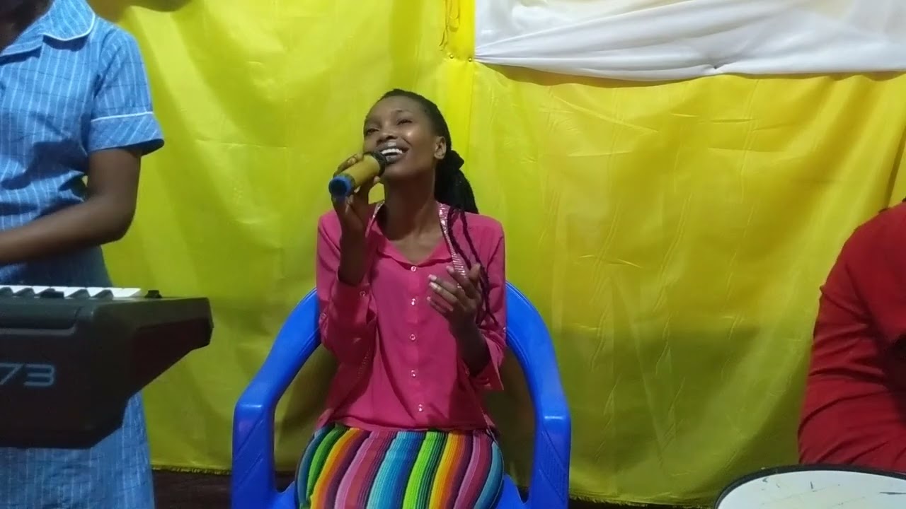 Nikuze Bazamanza - Gloire à l'Agneau