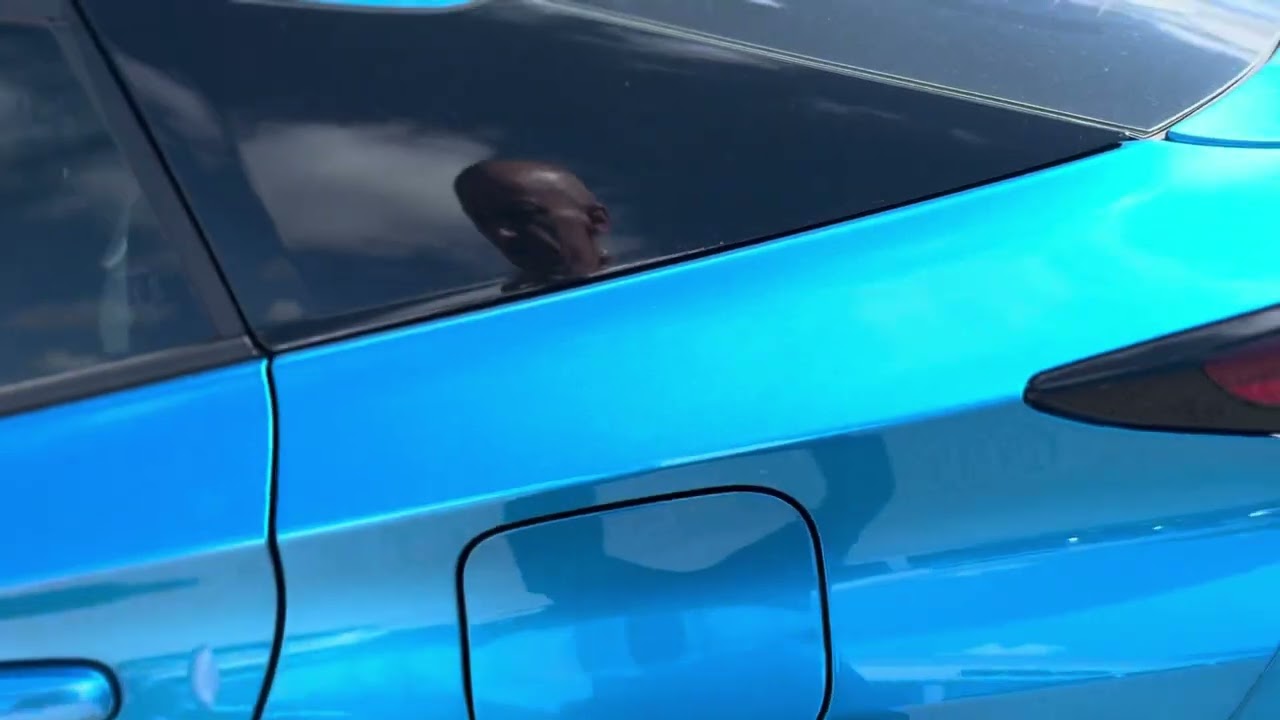 202 Toyota Prius LE Хэтчбек Гибрид