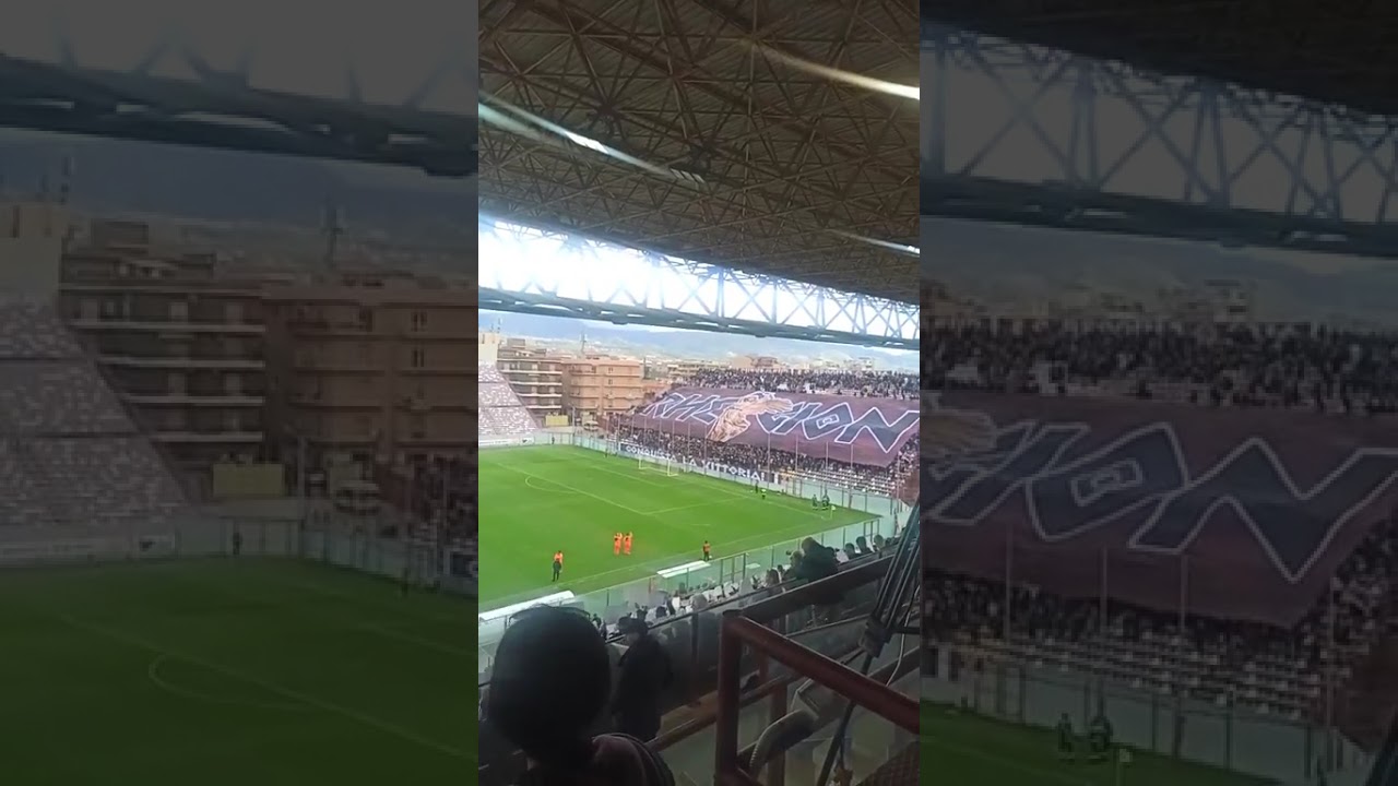Coreografia Curva Sud Reggina Messina -  video TuttoReggina com