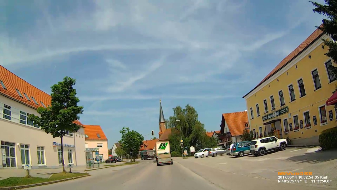 D: Großnöbach. Unterbruck. Fahrenzhausen. Landkreis Freising. Ortsdurchfahrt. Juni 2017